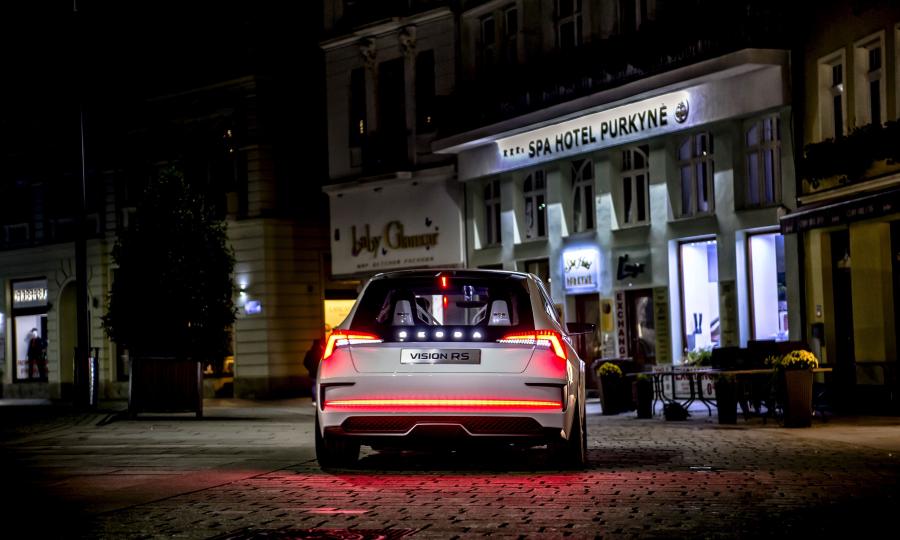 Skoda Vision RS 2018 года  (фото 16 из 37)